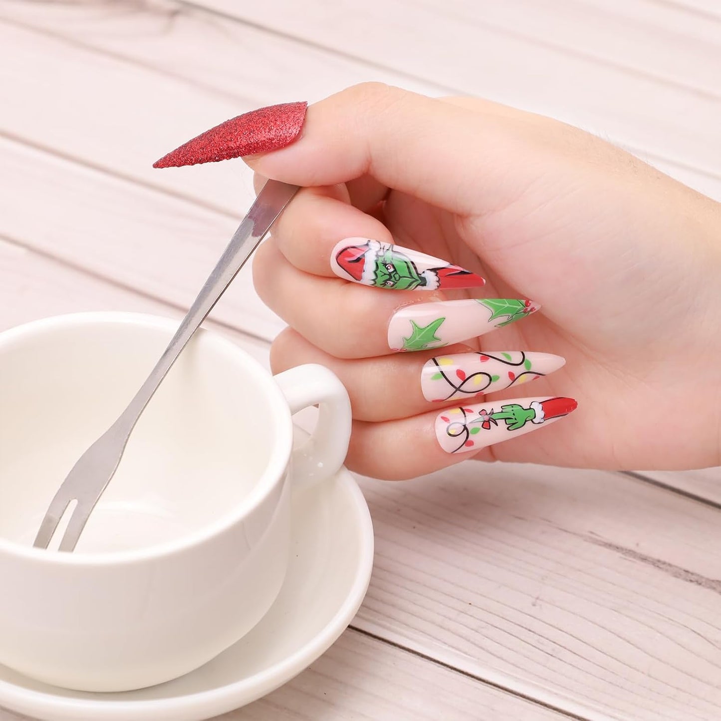 24Pcs Christmas Press on Nails French Tip Fake Nails Medium Full Cover French Manicure Xmas Nail Art DIY Autumn Winter Home Salon Party